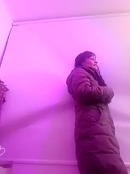 Snapshot of AlexandraJones_ chatting on 03-14-25, 02:53 AlexandraJones online show from 03-14-25, 02:53