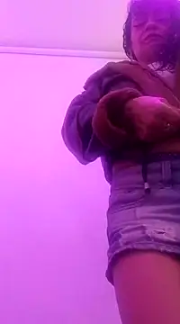 Snapshot of AlexandraJones_ chatting on 03-16-25, 02:21 AlexandraJones online show from 03-16-25, 02:21