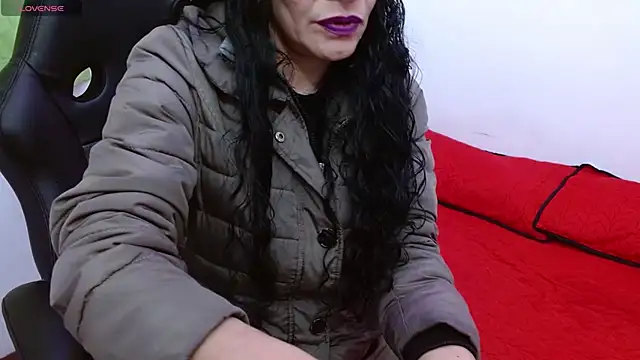 Snapshot of AlexandraJones_ chatting on 10-20-25, 03:07 AlexandraJones online show from 10-20-25, 03:07