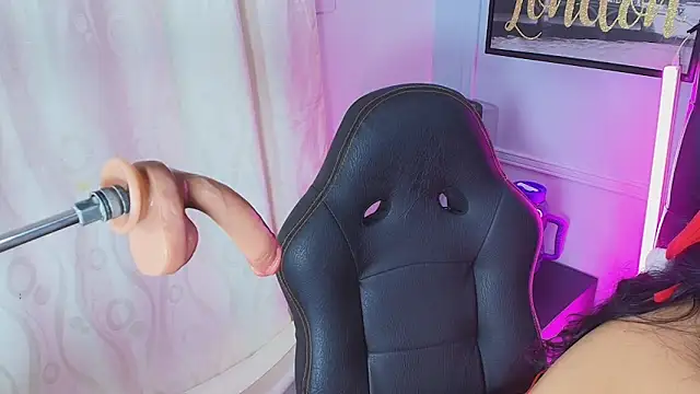 Lizz Tender online show from 12-24-24, 12:44