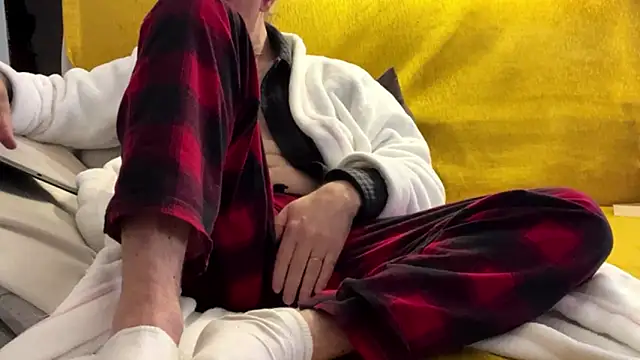 Snapshot of fastuga24 chatting on 02-05-26, 11:26 fastuga24 online show from 02-05-26, 11:26