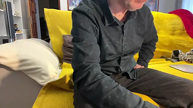 Snapshot of fastuga24 chatting on 02-09-26, 04:44 fastuga24 online show from 02-09-26, 04:44