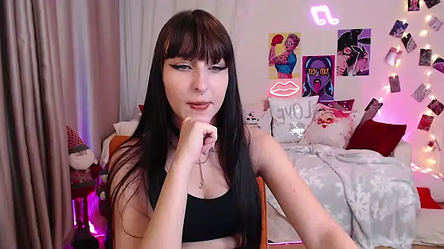 ElsaNeal online show from 12-26-24, 06:12