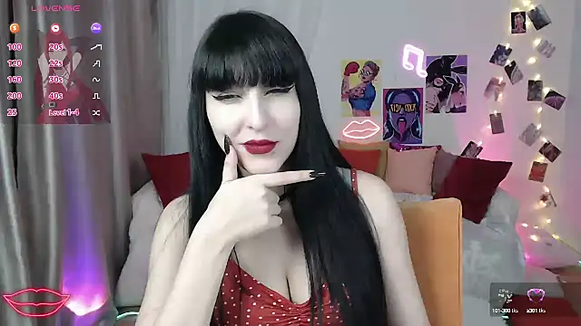 ElsaNeal online show from 02-17-25, 06:04