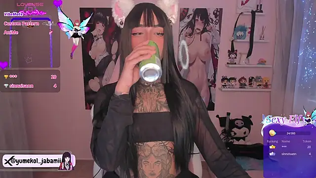 Snapshot of Sweet-bunny1 chatting on 02-10-25, 08:42 Sweet-bunny1 online show from 02-10-25, 08:42