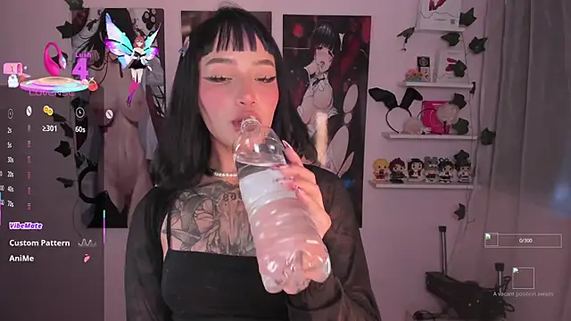 Snapshot of Sweet-bunny1 chatting on 10-14-25, 09:26 Sweet-bunny1 online show from 10-14-25, 09:26