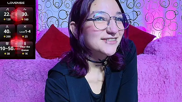 Snapshot of SukiFuyu_ chatting on 11-25-25, 12:21 SukiFuyu online show from 11-25-25, 12:21