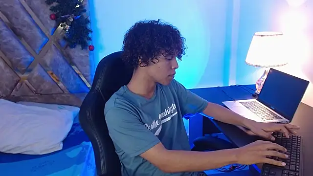 nickolas moon online show from 12-28-24, 10:02