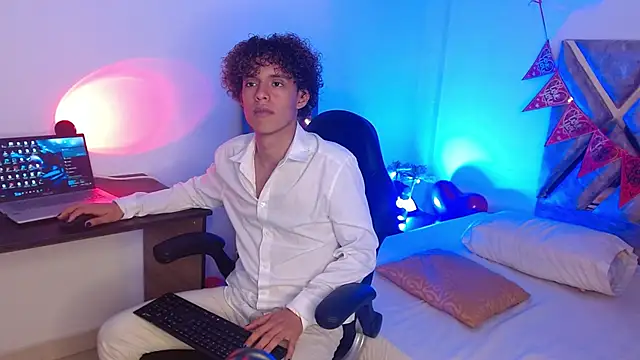 nickolas moon online show from 02-18-25, 05:53