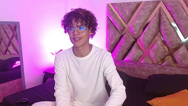 nickolas moon online show from 03-19-25, 07:49