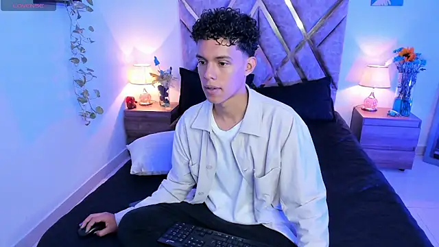 nickolas moon online show from 09-25-25, 02:10