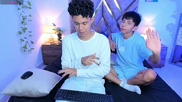 nickolas moon online show from 10-03-25, 01:02