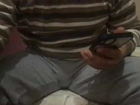 Snapshot of 34mert343431 chatting on 02-25-25, 04:00 34mert343431 online show from 02-25-25, 04:00