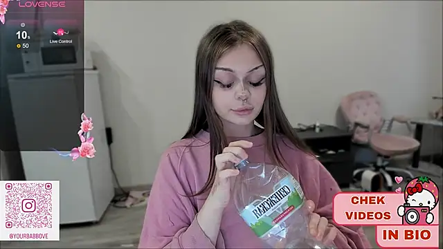 Snapshot of shy_melony chatting on 01-25-25, 12:26 shy melony online show from 01-25-25, 12:26