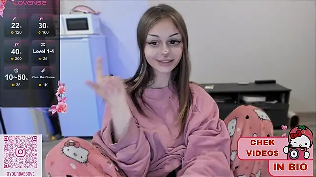 Snapshot of shy_melony chatting on 03-08-25, 04:06 shy melony online show from 03-08-25, 04:06