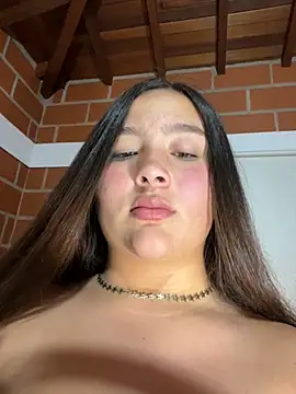 Snapshot of iam_Cami11 chatting on 09-22-25, 10:56 iam Cami11 online show from 09-22-25, 10:56