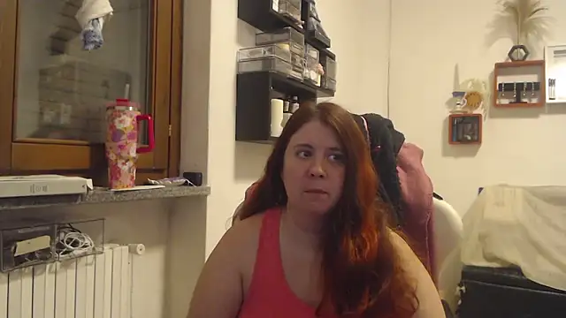 Snapshot of valerysexy chatting on 09-27-25, 10:04 valerysexy online show from 09-27-25, 10:04