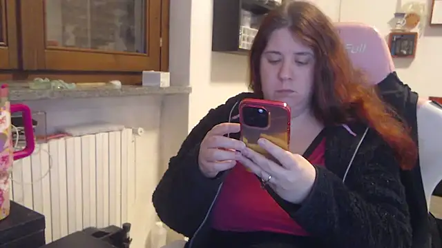 Snapshot of valerysexy chatting on 10-24-25, 08:38 valerysexy online show from 10-24-25, 08:38