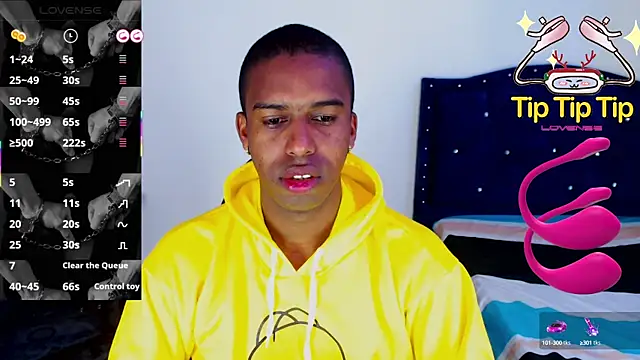 Snapshot of mrjhon26 chatting on 03-08-25, 01:03 mrjhon26 online show from 03-08-25, 01:03