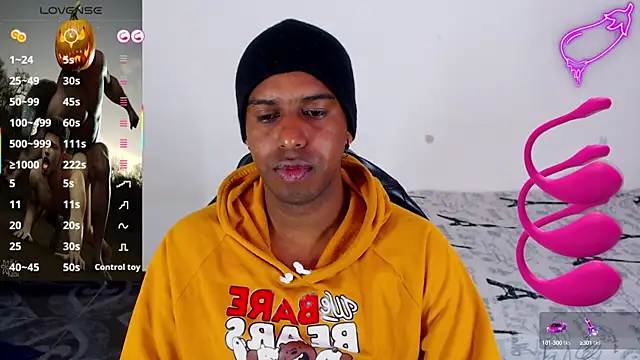 Snapshot of mrjhon26 chatting on 10-08-25, 02:31 mrjhon26 online show from 10-08-25, 02:31