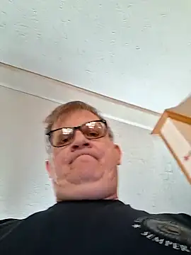 Snapshot of J83560Jason chatting on 11-06-25, 07:59 J83560Jason online show from 11-06-25, 07:59