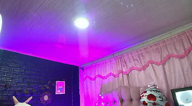 loren tits24 online show from 03-11-25, 12:11