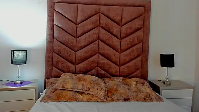 AnnyCherry  online show from 12-12-24, 10:20