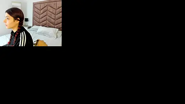 AnnyCherry  online show from 10-30-25, 06:52