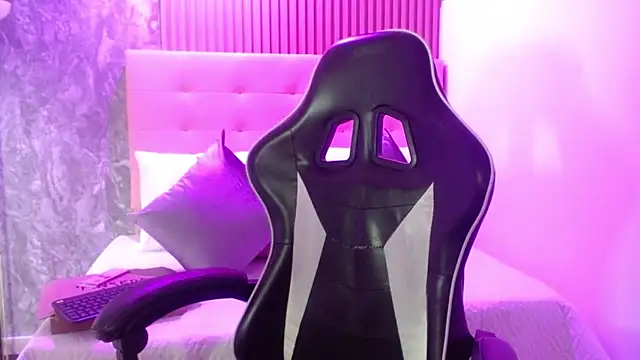 melody  bleir online show from 09-20-25, 10:11