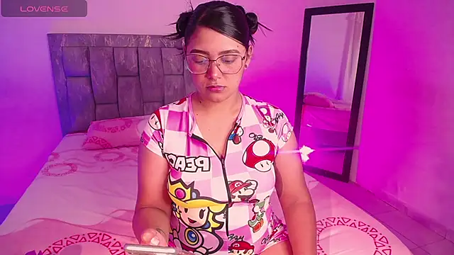 DIANEE 01 online show from 11-05-25, 08:42