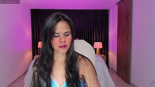 Snapshot of anniie_smith chatting on 01-22-25, 11:12 anniie smith online show from 01-22-25, 11:12