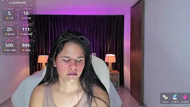 Snapshot of anniie_smith chatting on 02-19-25, 11:17 anniie smith online show from 02-19-25, 11:17