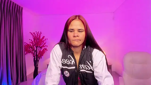 Snapshot of anniie_smith chatting on 09-23-25, 11:02 anniie smith online show from 09-23-25, 11:02