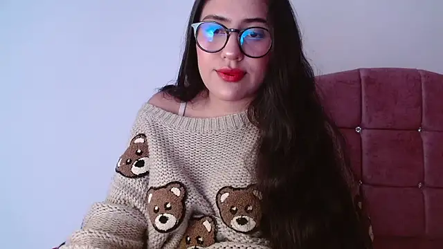 Snapshot of Paris-love chatting on 12-19-24, 06:12 Paris-love online show from 12-19-24, 06:12