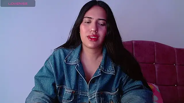 Snapshot of Paris-love chatting on 12-21-24, 04:41 Paris-love online show from 12-21-24, 04:41