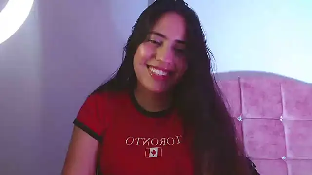 Snapshot of Paris-love chatting on 12-30-24, 04:20 Paris-love online show from 12-30-24, 04:20