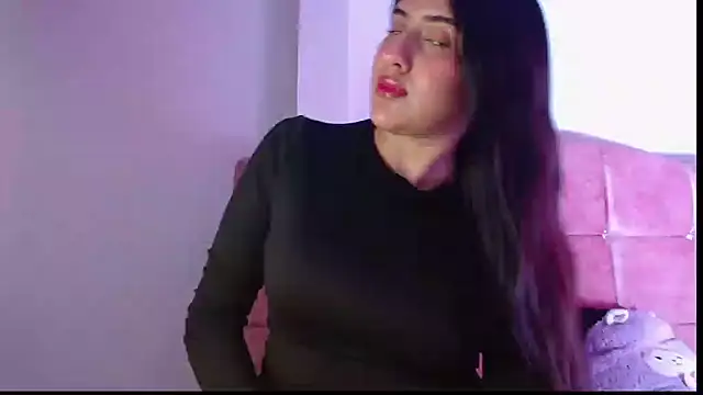 Snapshot of Paris-love chatting on 02-07-25, 03:55 Paris-love online show from 02-07-25, 03:55