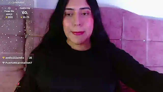 Snapshot of Paris-love chatting on 02-07-25, 06:56 Paris-love online show from 02-07-25, 06:56