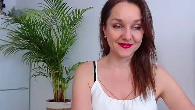 Snapshot of AliciaDesire chatting on 01-20-25, 11:02 AliciaDesire online show from 01-20-25, 11:02