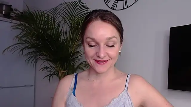 Snapshot of AliciaDesire chatting on 02-07-25, 03:08 AliciaDesire online show from 02-07-25, 03:08