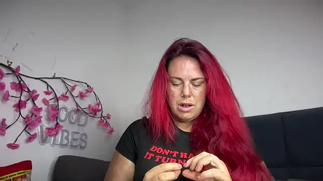 Snapshot of redxxxvixen chatting on 05-19-26, 09:21 redxxxvixen online show from 05-19-26, 09:21