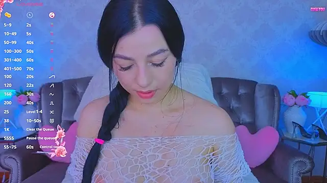 KitnissKiss online show from 04-09-26, 07:41