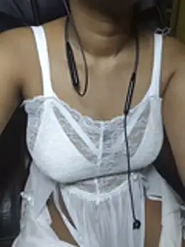 Snapshot of Anjali_cute-Pondati chatting on 06-01-26, 12:45 Anjali cute-Pondati online show from 06-01-26, 12:45