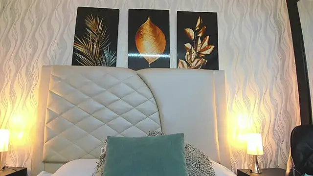 Snapshot of Amberr_Greyy chatting on 02-13-25, 01:37 Amberr Greyy online show from 02-13-25, 01:37