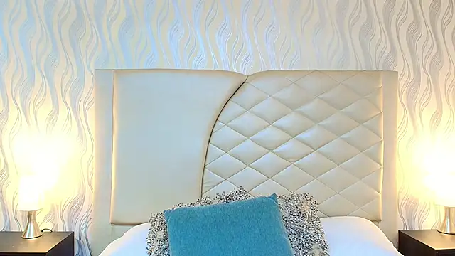 Snapshot of Amberr_Greyy chatting on 11-29-25, 05:49 Amberr Greyy online show from 11-29-25, 05:49