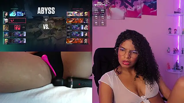 Snapshot of KaruiGames chatting on 12-29-24, 01:38 KaruiGames online show from 12-29-24, 01:38