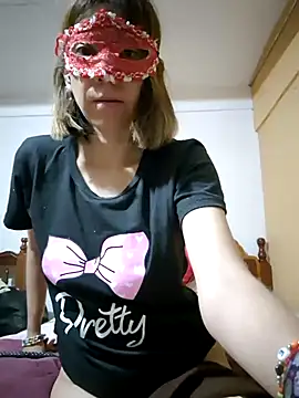 Lunababymylove online show from 12-26-24, 07:49