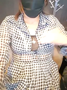 Snapshot of Lunababymylove chatting on 05-01-26, 07:40 Lunababymylove online show from 05-01-26, 07:40