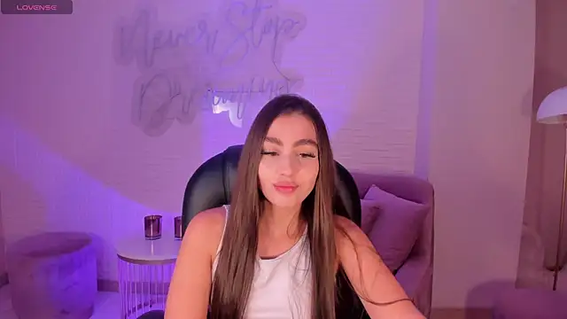 Snapshot of DolcieElliot chatting on 03-06-25, 11:58 DolcieElliot online show from 03-06-25, 11:58