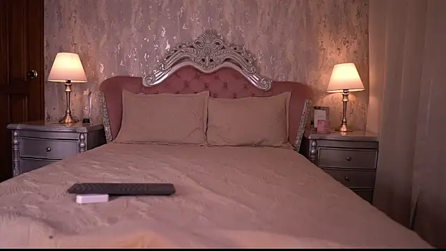 Snapshot of AngelineConnor chatting on 05-15-26, 10:17 AngelineConnor online show from 05-15-26, 10:17